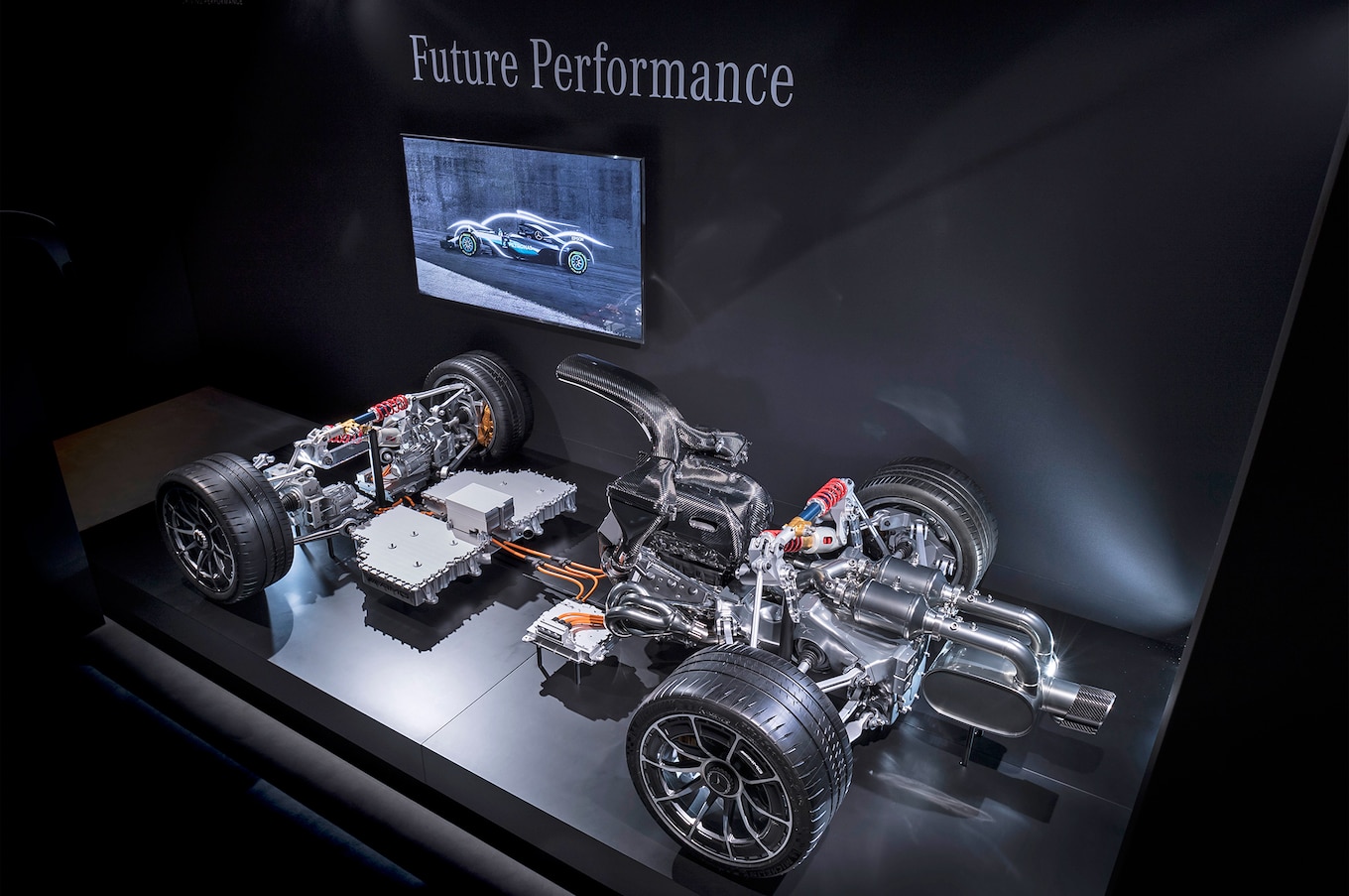 2019-Mercedes-AMG-Project-One-Powertrain-06.jpg