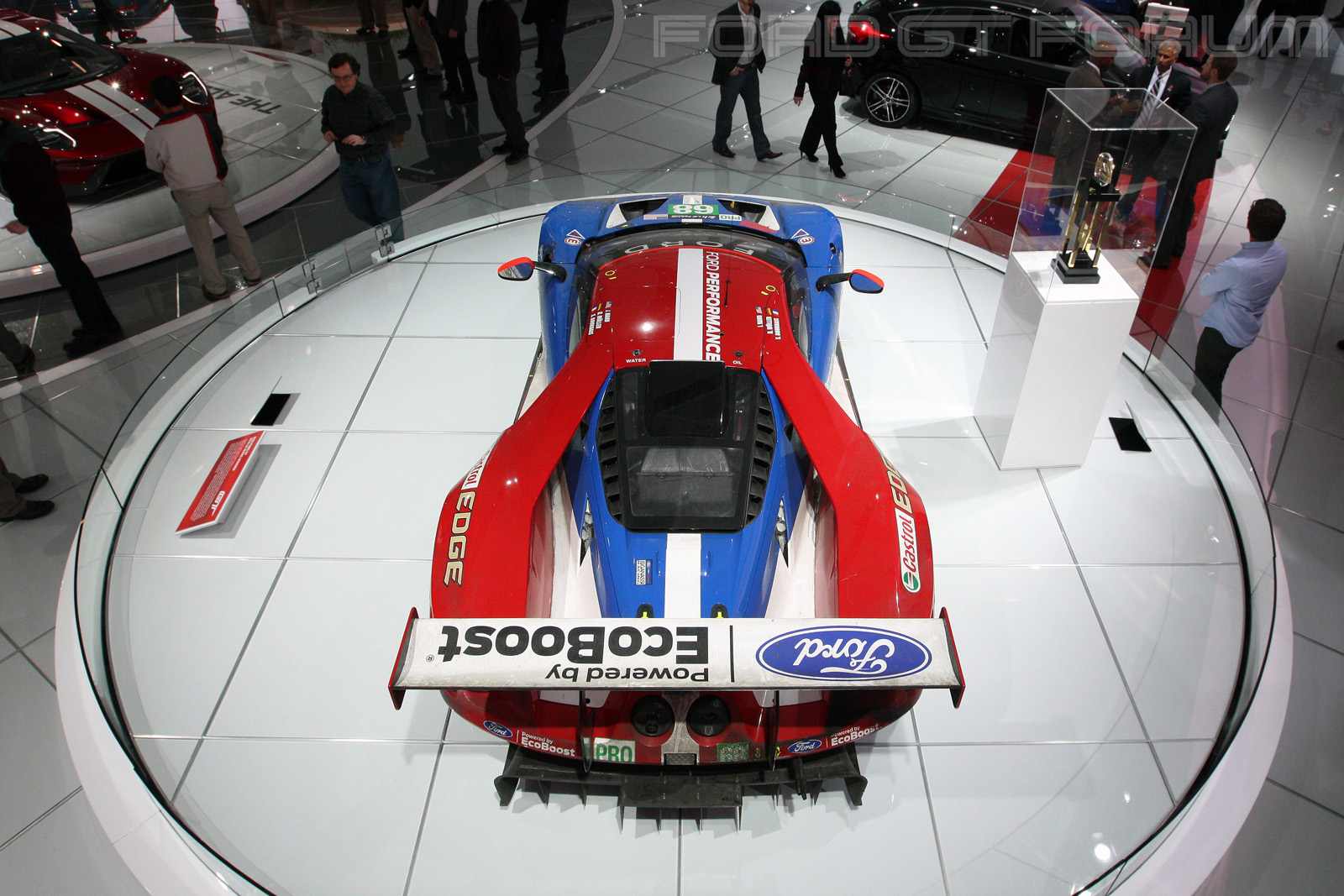 Ford-GT-LM-GTE-Autoshow-3000-1