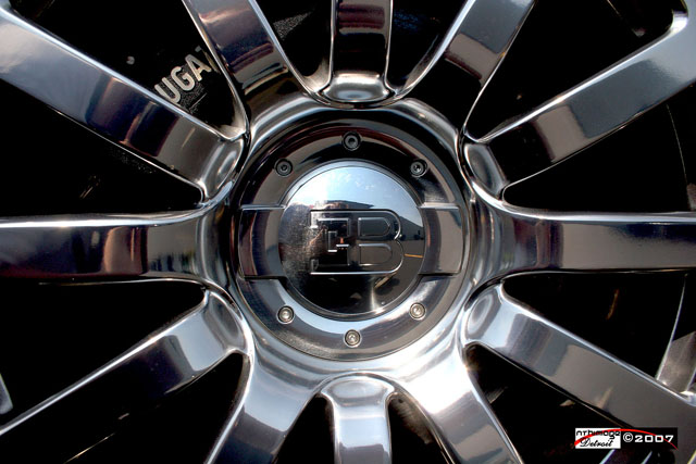 Bugatti_Veyron_97%20copy.jpg