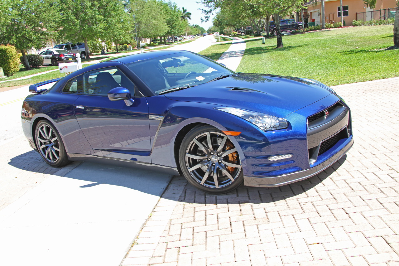 12 Nissan Gt R Blue Premium For Sale 13k Miles The Ford Gt Forum