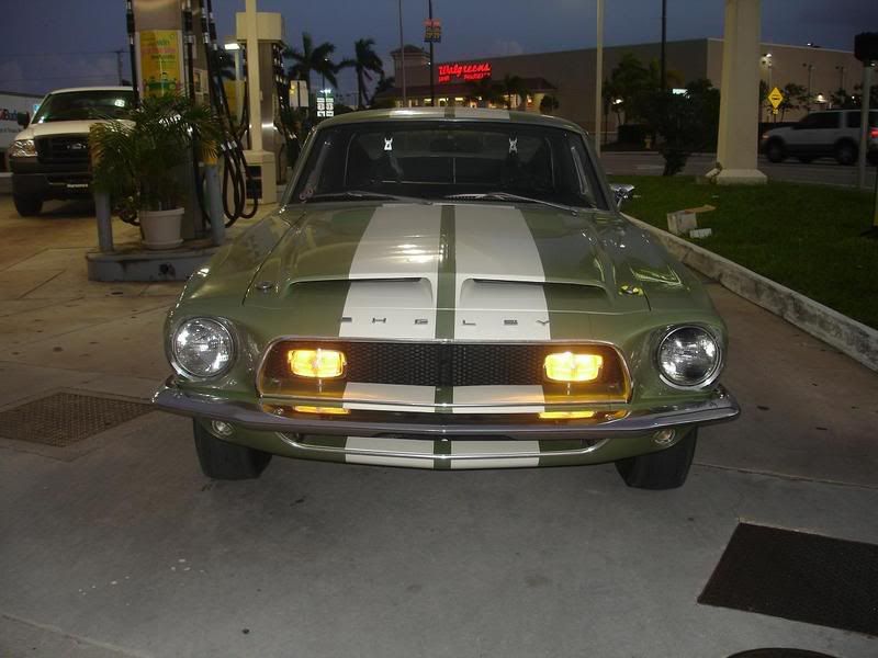 1968_Shelby_GT500_02.jpg