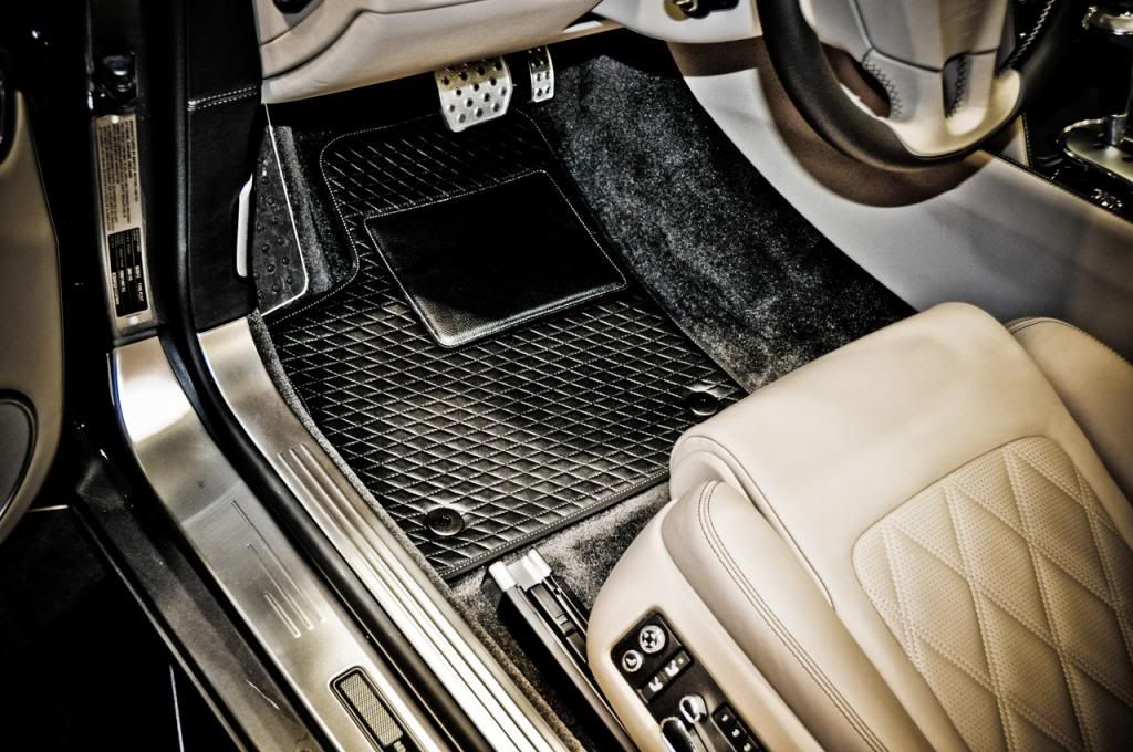 BentleyLeatherBlack-5557_zpsec7550a9.jpg
