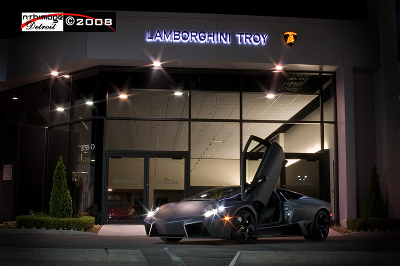 Lamborghini_Reventon_12_Night_5.jpg