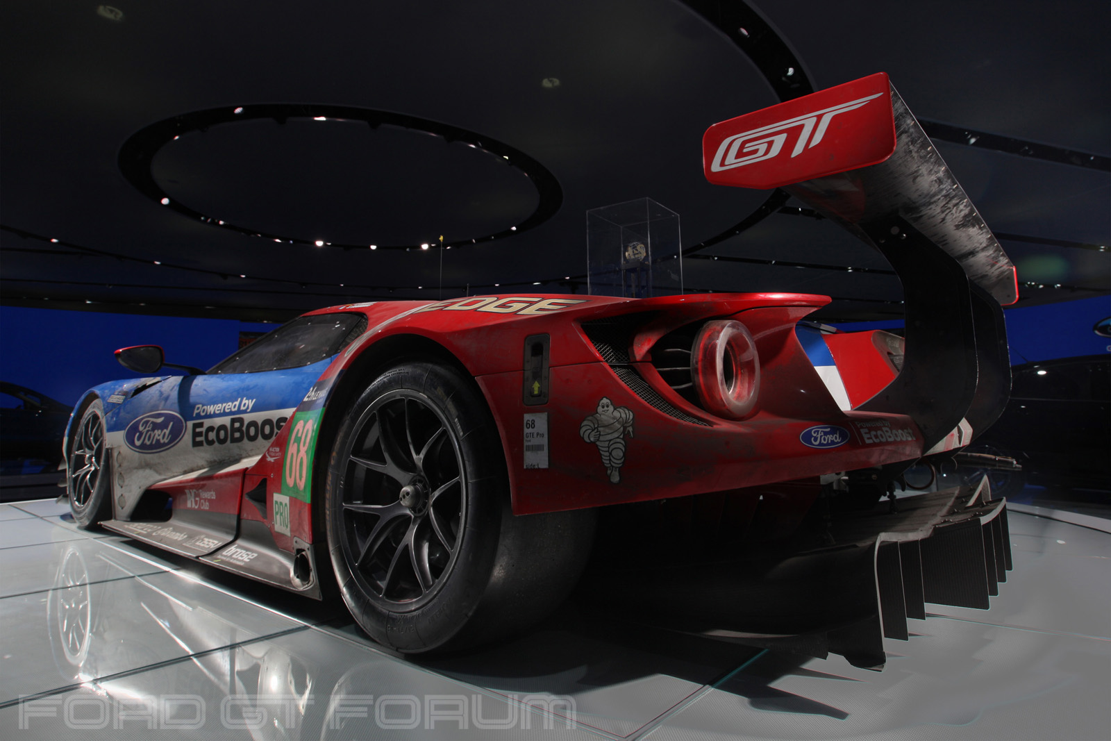 Ford-GT-LM-GTE-Autoshow-3000-Lighting-2